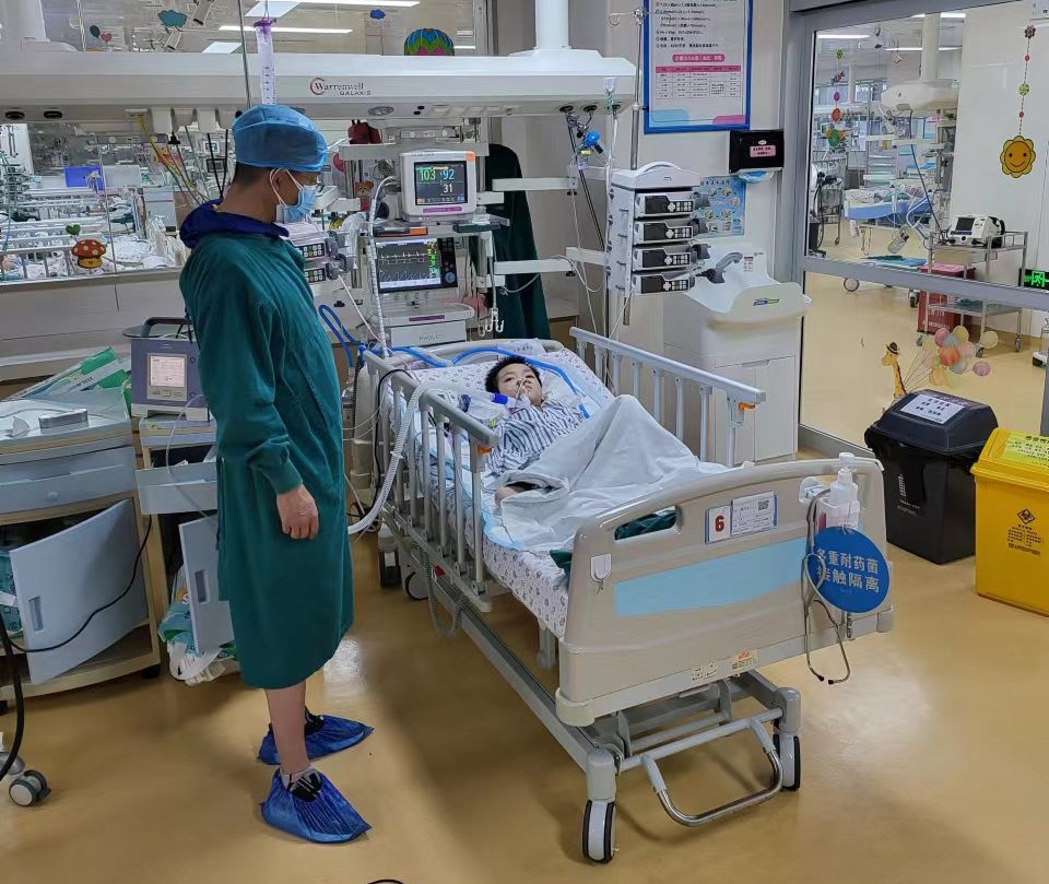 苍梧县跨省救护车出租公司